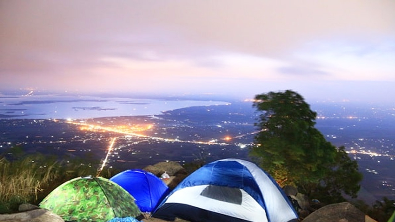 cắm trại núi bà đen