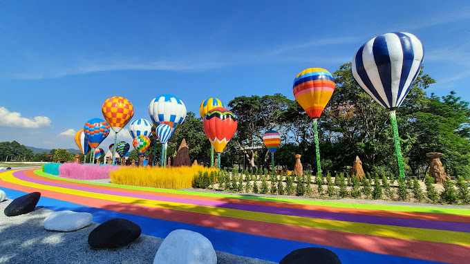 LIGHTING ART MUSEUM & BALLOON GARDEN