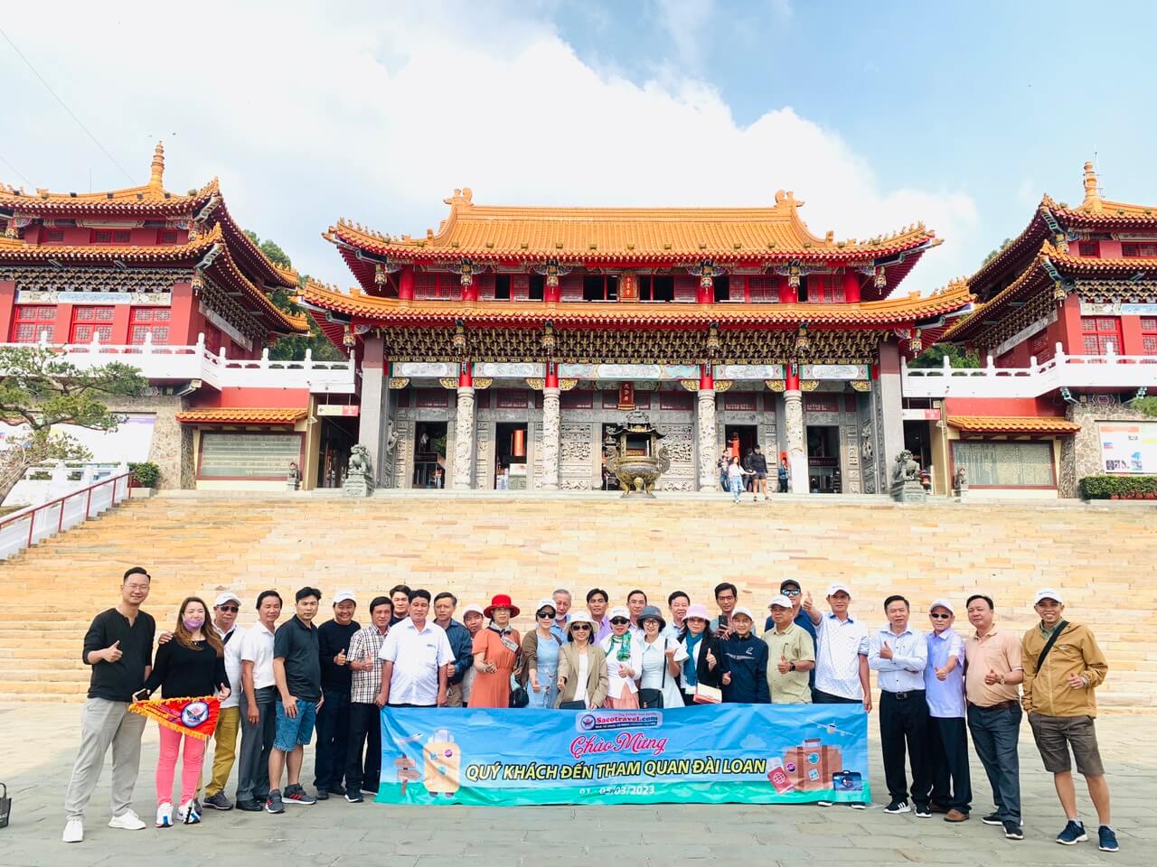 khách tour đài loan