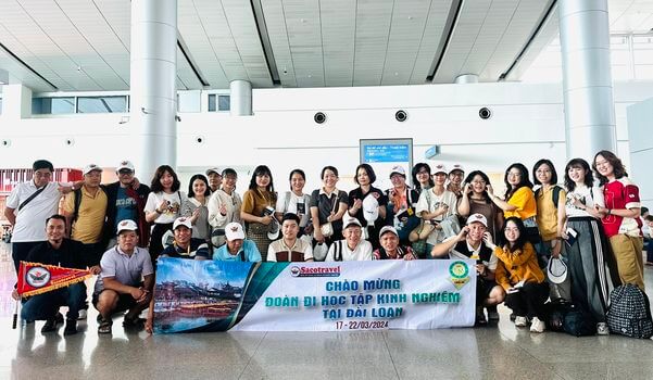 khách tour đài loan